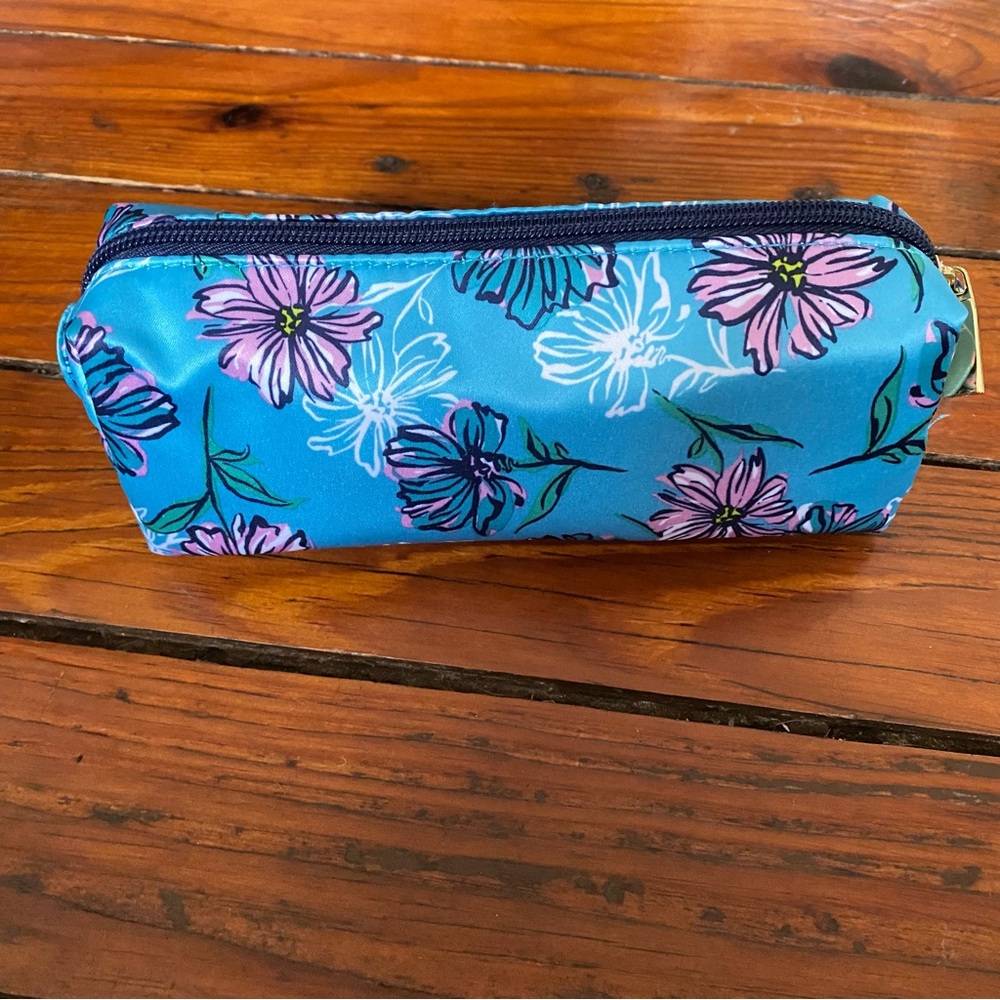 🧩 3/$20 Cosmetic Floral Print